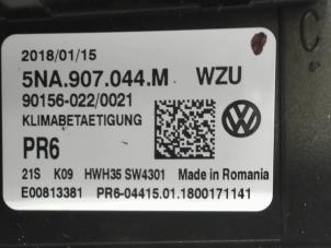 Gebruikte Bedieningspaneel Airco Volkswagen Tiguan (5N1/2) 1.4 TSI 16V Prijs € 125,00 Margeregeling aangeboden door Automaterialen Ronald Morien B.V.