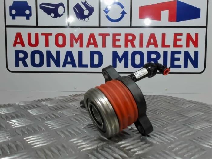Gebruikte Druklager Nissan Qashqai (J11) 1.6 dCi Prijs € 65,00 Margeregeling aangeboden door Automaterialen Ronald Morien B.V.