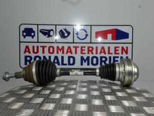 Gebruikte Steekas links-voor Volkswagen Golf VIII (CD1) 2.0 TDI BlueMotion 16V Prijs € 95,00 Inclusief btw aangeboden door Automaterialen Ronald Morien B.V.