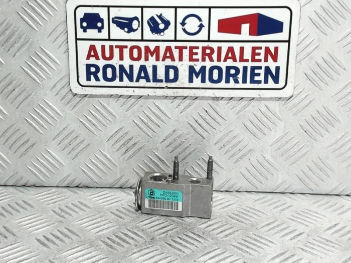 Gebruikte Airco expansieklep Opel Crossland (X) 1.6 CDTi 120 Prijs € 25,00 Margeregeling aangeboden door Automaterialen Ronald Morien B.V.
