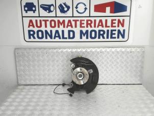 Gebruikte Asschenkel links-voor Mazda 3 (BM/BN) 2.0 SkyActiv-G 120 16V Prijs € 49,00 Margeregeling aangeboden door Automaterialen Ronald Morien B.V.