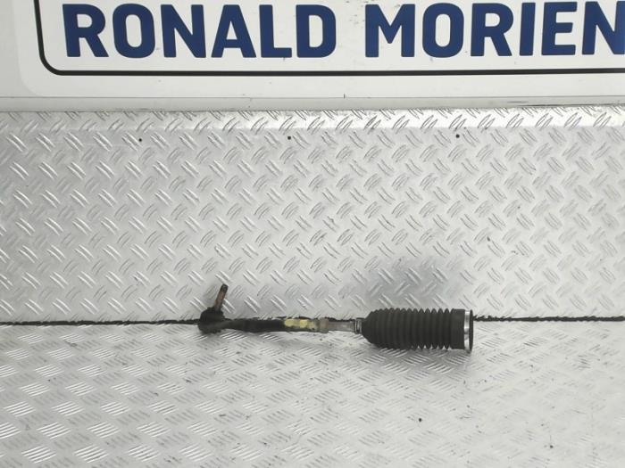 Spoorstang links van een Mazda 3 (BM/BN) 2.0 SkyActiv-G 120 16V 2018