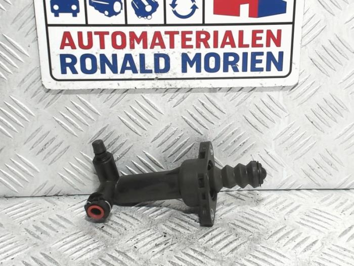 Gebruikte Koppeling Hoofd Cilinder Volkswagen Golf Prijs € 34,99 Inclusief btw aangeboden door Automaterialen Ronald Morien B.V.