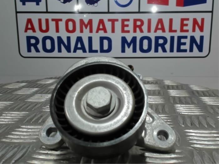 Gebruikte Spanner multiriem Audi A5 (8T3) 2.0 TDI 16V Prijs € 18,15 Inclusief btw aangeboden door Automaterialen Ronald Morien B.V.