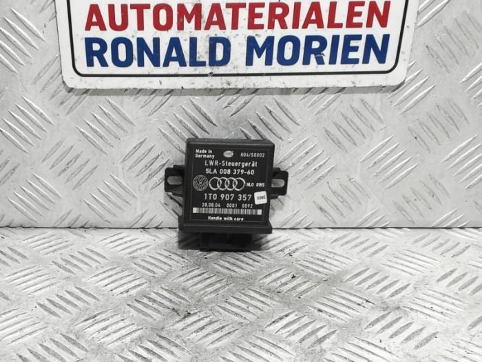 Gebruikte Computer Diversen Volkswagen Golf V 4Motion (1K1) 2.0 TDI 16V Prijs € 39,00 Margeregeling aangeboden door Automaterialen Ronald Morien B.V.