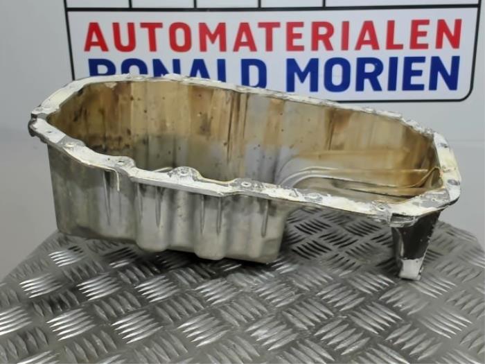 Gebruikte Carterpan Volkswagen Polo IV (9N1/2/3) 1.4 16V Prijs € 50,00 Margeregeling aangeboden door Automaterialen Ronald Morien B.V.