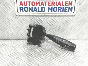 Gebruikte Ruitenwis Schakelaar Suzuki Swift (ZA/ZC/ZD) 1.2 16V Prijs € 30,00 Margeregeling aangeboden door Automaterialen Ronald Morien B.V.