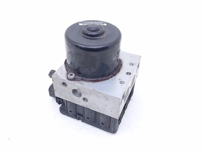Gebruikte ABS Pomp Peugeot 206 (2A/C/H/J/S) 2.0 GTI 16V Prijs € 25,00 Margeregeling aangeboden door Automaterialen Ronald Morien B.V.