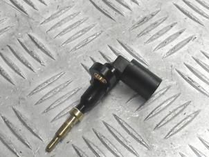 Gebruikte Temperatuursensor Motor Volkswagen Golf VII (AUA) 1.6 TDI BMT 16V Prijs € 14,99 Inclusief btw aangeboden door Automaterialen Ronald Morien B.V.