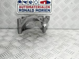 Gebruikte Motorsteun Volkswagen Transporter T6 2.0 TDI 199 Prijs € 30,00 Inclusief btw aangeboden door Automaterialen Ronald Morien B.V.