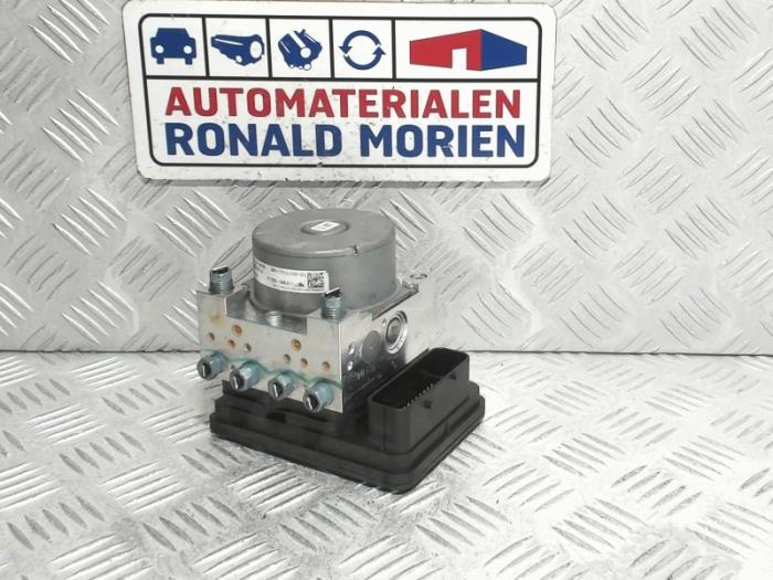 Gebruikte ABS Pomp Mini Clubman (F54) 1.5 Cooper 12V Prijs € 195,00 Margeregeling aangeboden door Automaterialen Ronald Morien B.V.