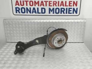 Gebruikte Asschenkel links-achter Mini Clubman (F54) 1.5 Cooper 12V Prijs € 125,00 Margeregeling aangeboden door Automaterialen Ronald Morien B.V.