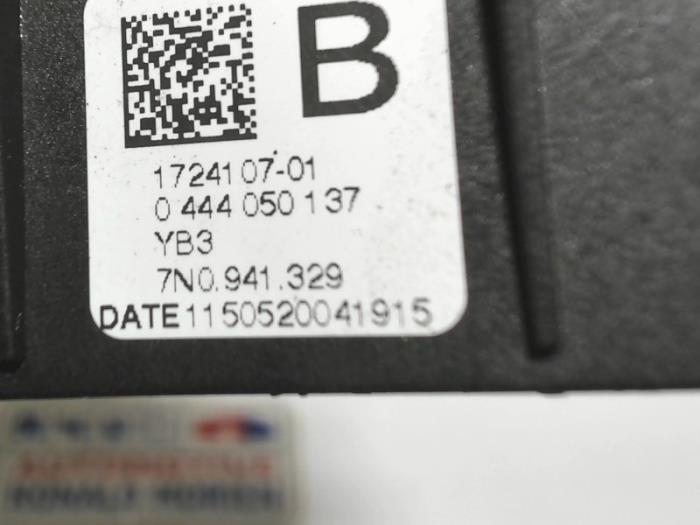 Adblue Computer van een Volkswagen Golf VII (AUA) 2.0 TDI 150 16V 2019