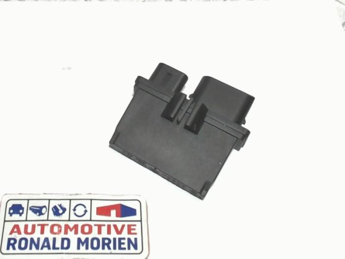 Adblue Computer van een Volkswagen Golf VII (AUA) 2.0 TDI 150 16V 2019