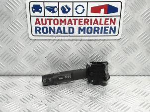 Gebruikte Pinker Schakelaar Opel Karl 1.0 12V Prijs € 19,00 Margeregeling aangeboden door Automaterialen Ronald Morien B.V.