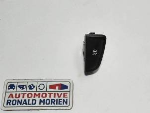 Gebruikte Schakelaar ESP Opel Zafira Tourer (P12) 1.4 Turbo 16V Ecotec Prijs € 15,00 Margeregeling aangeboden door Automaterialen Ronald Morien B.V.