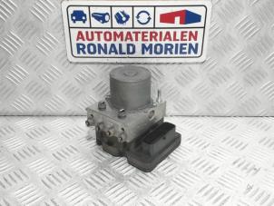 Gebruikte ABS Pomp Volkswagen Polo V (6R) 1.2 TSI 16V BlueMotion Technology Prijs € 95,00 Margeregeling aangeboden door Automaterialen Ronald Morien B.V.