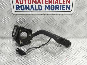 Gebruikte Ruitenwis Schakelaar Volkswagen Corrado 2.8 VR6 Prijs € 39,00 Margeregeling aangeboden door Automaterialen Ronald Morien B.V.