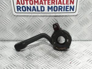 Gebruikte Knipperlicht Schakelaar Volkswagen Corrado 2.8 VR6 Prijs € 29,00 Margeregeling aangeboden door Automaterialen Ronald Morien B.V.