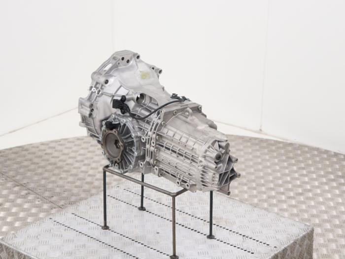 Nieuwe Versnellingsbak Volkswagen Passat Prijs € 907,50 Inclusief btw aangeboden door Automaterialen Ronald Morien B.V.