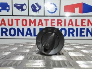 Gebruikte Licht Schakelaar Ford Galaxy (WGR) 2.3i 16V Prijs € 17,50 Margeregeling aangeboden door Automaterialen Ronald Morien B.V.