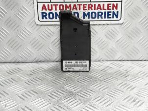 Gebruikte AUX/USB aansluiting Volkswagen Transporter T5 2.0 BiTDI DRF Prijs € 25,00 Margeregeling aangeboden door Automaterialen Ronald Morien B.V.