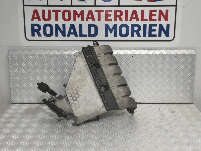 Gebruikte Inlaatspruitstuk Volkswagen Golf III (1H1) 2.8 VR6 Prijs € 49,00 Margeregeling aangeboden door Automaterialen Ronald Morien B.V.