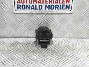 Gebruikte Module ontsteking Volkswagen Golf III (1H1) 2.8 VR6 Prijs € 49,00 Margeregeling aangeboden door Automaterialen Ronald Morien B.V.