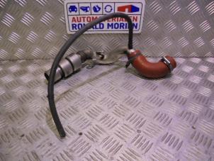 Gebruikte Intercooler Buis Landrover Range Rover Sport (LS) 3.0 S TDV6 Prijs € 125,00 Margeregeling aangeboden door Automaterialen Ronald Morien B.V.