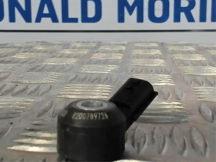 Pingelsensor van een Renault Megane IV (RFBB) 1.2 Energy TCE 130 2020