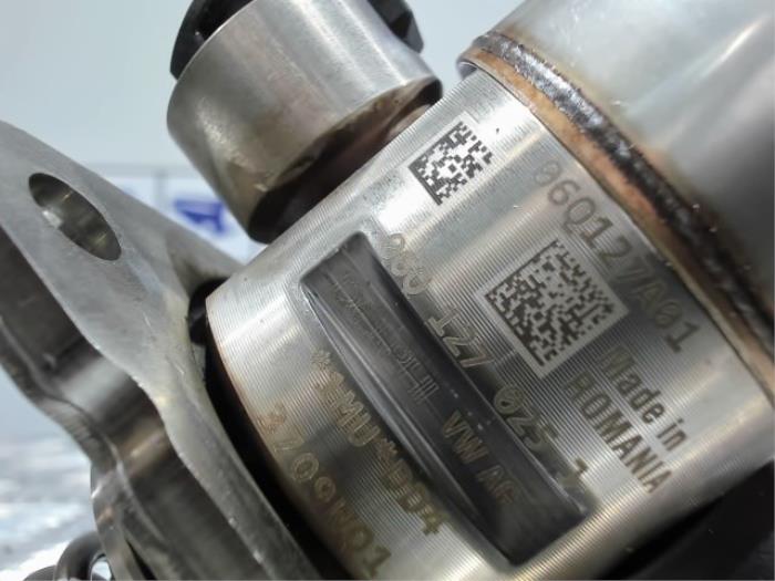 Brandstofpomp Mechanisch van een Volkswagen Golf VIII (CD1) 2.0 GTI 16V 2021