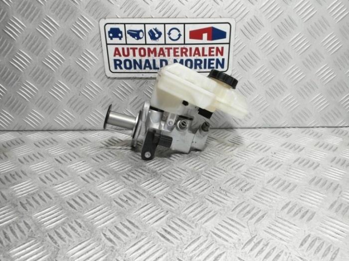 Gebruikte Hoofdremcilinder Volkswagen Golf VII (AUA) 1.6 TDI BlueMotion 16V Prijs € 39,00 Inclusief btw aangeboden door Automaterialen Ronald Morien B.V.