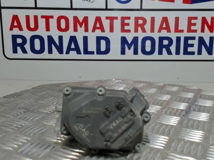 Gebruikte Gasklephuis Audi A8 (D4) 4.2 TDI V8 32V Quattro Prijs € 75,00 Margeregeling aangeboden door Automaterialen Ronald Morien B.V.