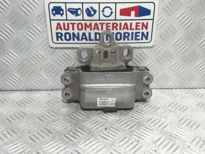 Gebruikte Motorrubber Volkswagen Golf V Variant (1K5) 2.0 TDI DRF 16V Prijs € 20,00 Inclusief btw aangeboden door Automaterialen Ronald Morien B.V.
