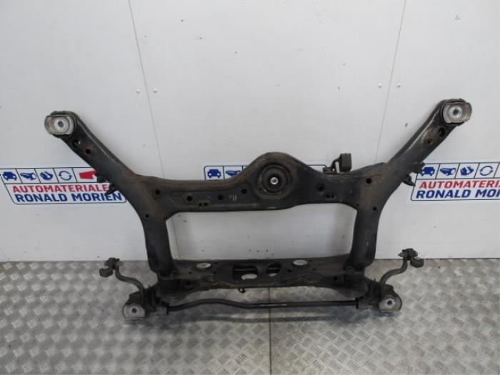 Subframe van een Audi A6 Avant (C7) 3.0 TDI V6 24V biturbo Quattro 2015