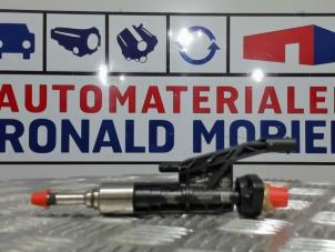 Gebruikte Injector (benzine injectie) BMW 2 serie (F22) 228i 2.0 Turbo 16V Prijs € 50,00 Margeregeling aangeboden door Automaterialen Ronald Morien B.V.