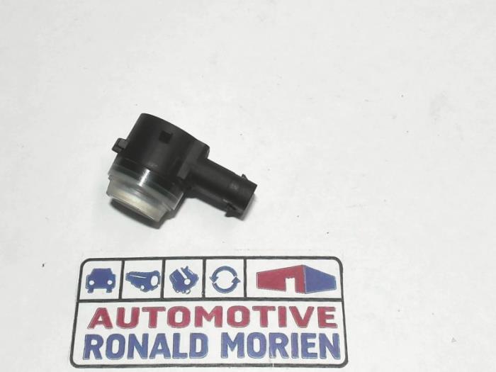 PDC Sensor van een Mercedes-Benz C Estate (S205) C-43 AMG 3.0 V6 24V Turbo 4-Matic 2017