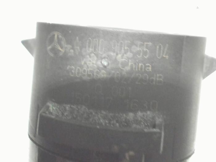 PDC Sensor van een Mercedes-Benz C Estate (S205) C-43 AMG 3.0 V6 24V Turbo 4-Matic 2017