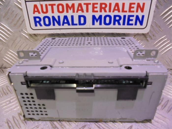 Radio module van een Ford Transit Courier 1.0 Ti-VCT EcoBoost 12V 2019