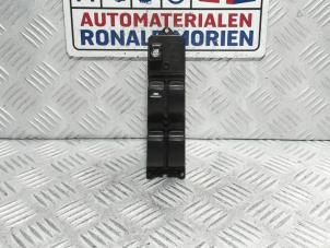Gebruikte Schakelaar Elektrisch Raam Peugeot iOn iOn Prijs € 45,00 Margeregeling aangeboden door Automaterialen Ronald Morien B.V.