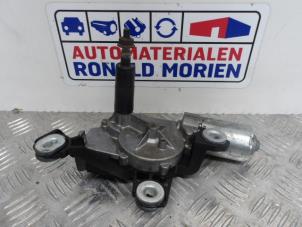 Gebruikte Motor Ruitenwisser achter Volkswagen Polo IV (9N1/2/3) 1.4 16V 75 Prijs € 25,00 Margeregeling aangeboden door Automaterialen Ronald Morien B.V.