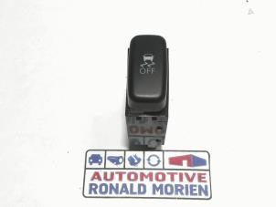 Gebruikte ESP Schakelaar Peugeot iOn iOn Prijs € 19,00 Margeregeling aangeboden door Automaterialen Ronald Morien B.V.