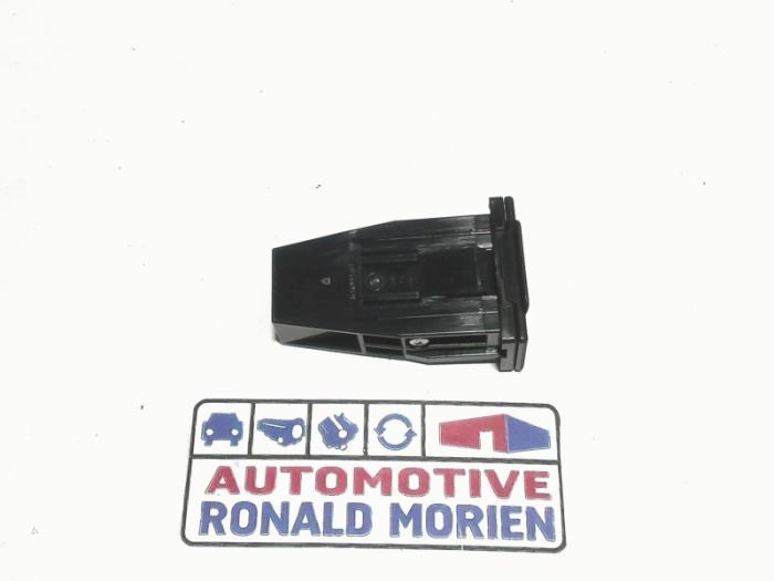 USB module van een Peugeot iOn iOn 2011
