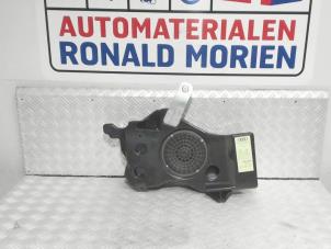 Gebruikte Speaker Audi A3 Sportback (8PA) 2.0 TDI 16V Prijs € 45,00 Margeregeling aangeboden door Automaterialen Ronald Morien B.V.