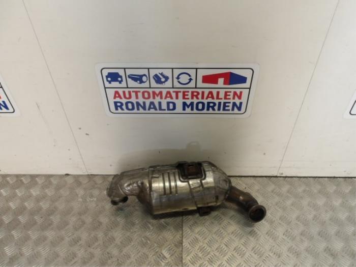 Gebruikte Roetfilter Peugeot Expert (V1/VA/VB/VE/VF/VT/VY) 1.6 Blue HDi 95 16V Prijs € 295,00 Inclusief btw aangeboden door Automaterialen Ronald Morien B.V.