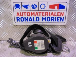 Gebruikte Veiligheidsgordel rechts-achter Audi A3 Sportback (8VA/8VF) 1.6 TDI 16V Prijs € 25,00 Margeregeling aangeboden door Automaterialen Ronald Morien B.V.