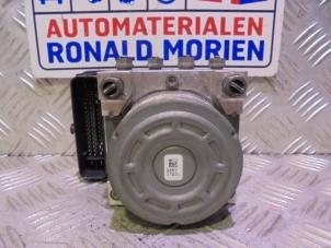 Gebruikte ABS Pomp Audi A3 Sportback (8VA/8VF) 1.6 TDI 16V Prijs € 49,00 Margeregeling aangeboden door Automaterialen Ronald Morien B.V.