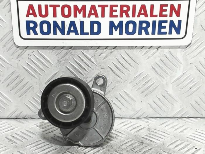 Gebruikte Spanrol Distributieriem Volkswagen Golf VII (AUA) 2.0 GTD 16V Prijs € 25,00 Inclusief btw aangeboden door Automaterialen Ronald Morien B.V.