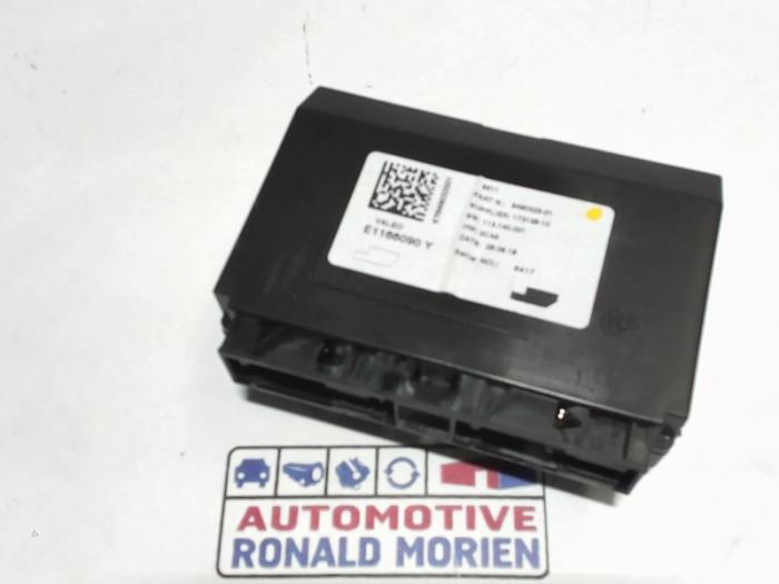 Gebruikte Kachelcomputer BMW 1 serie (F20) 118i 1.5 TwinPower 12V Van Prijs € 45,00 Inclusief btw aangeboden door Automaterialen Ronald Morien B.V.