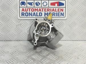 Gebruikte Vacuumpomp (Benzine) Volkswagen Scirocco (137/13AD) 2.0 TSI 16V Prijs € 75,00 Margeregeling aangeboden door Automaterialen Ronald Morien B.V.